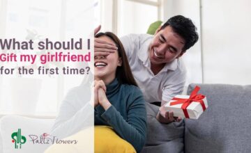 What should I gift my girlfriend for the first time?