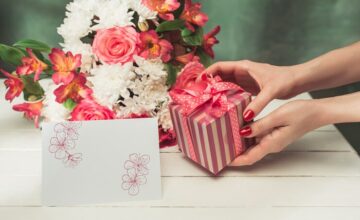 Top Suggestions For Gifts To Pair With Flowers Sent To Iran